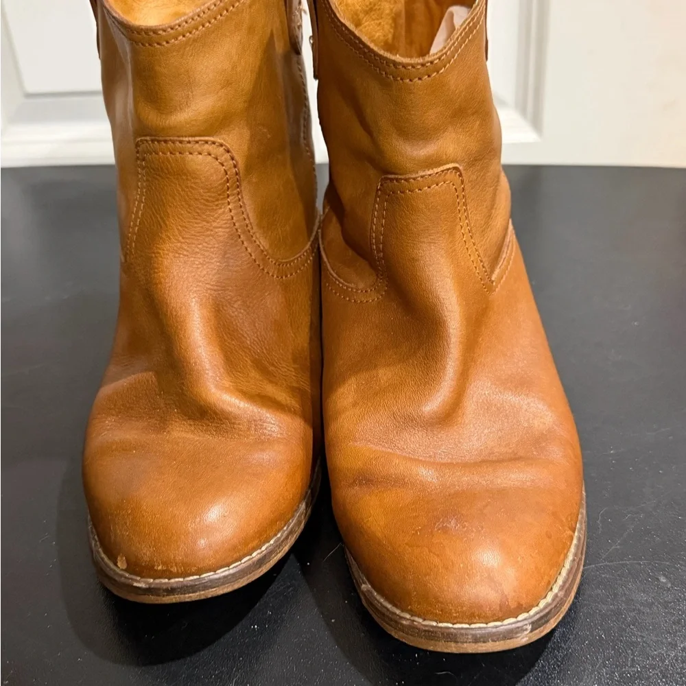Madewell tan Leather Ankle Booties size 8